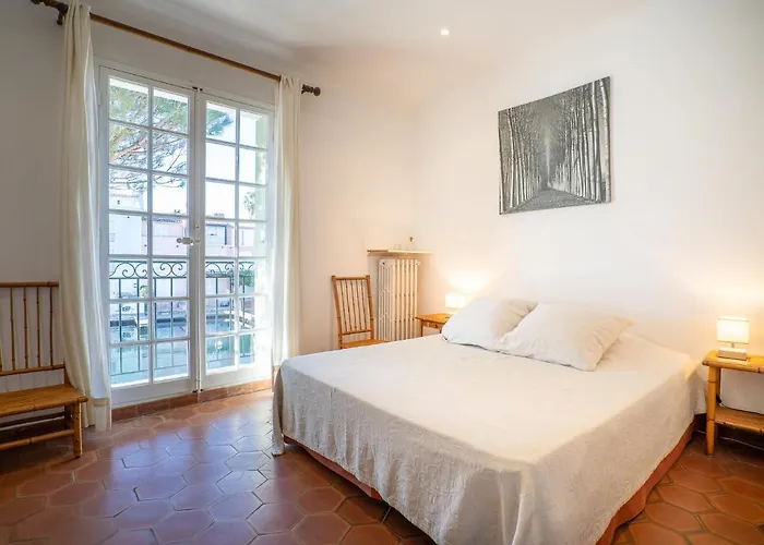 Bleu Azur By Interhome Grimaud