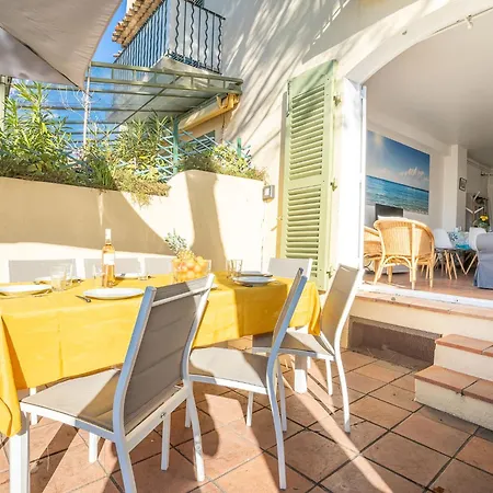 Holiday home Bleu Azur - Pog120 By Interhome